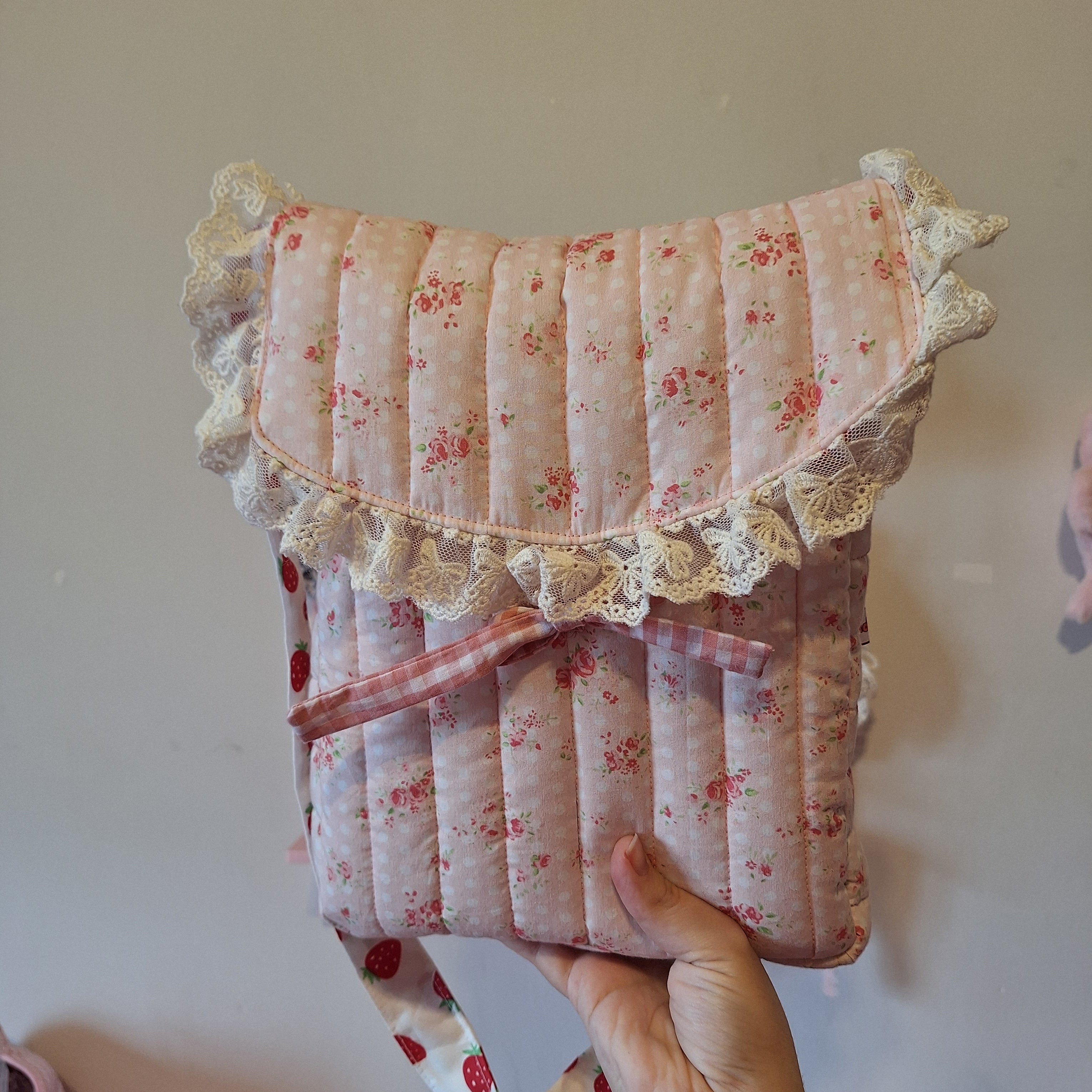 Bolso en forma de libro