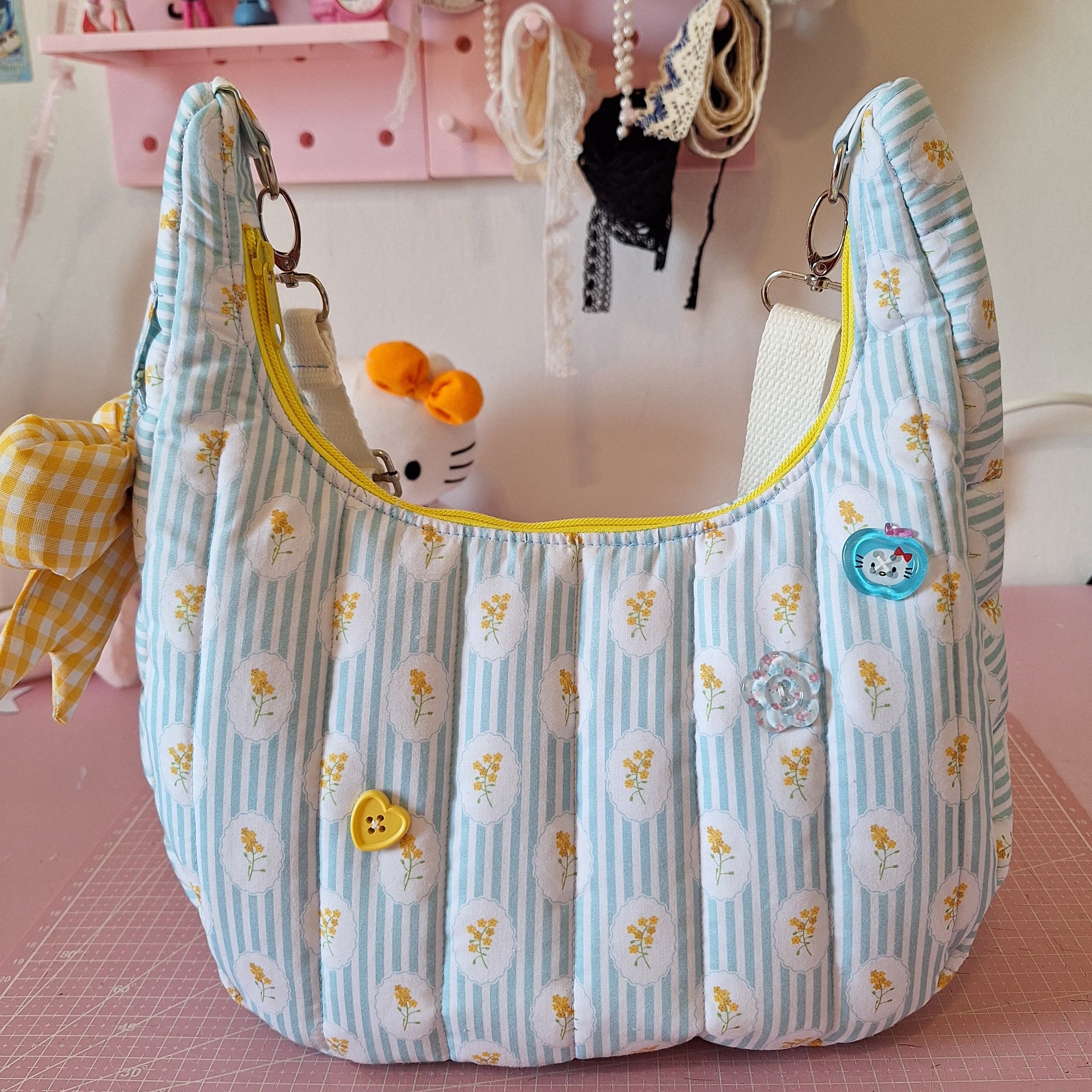Bolso Hobo Flower Shower