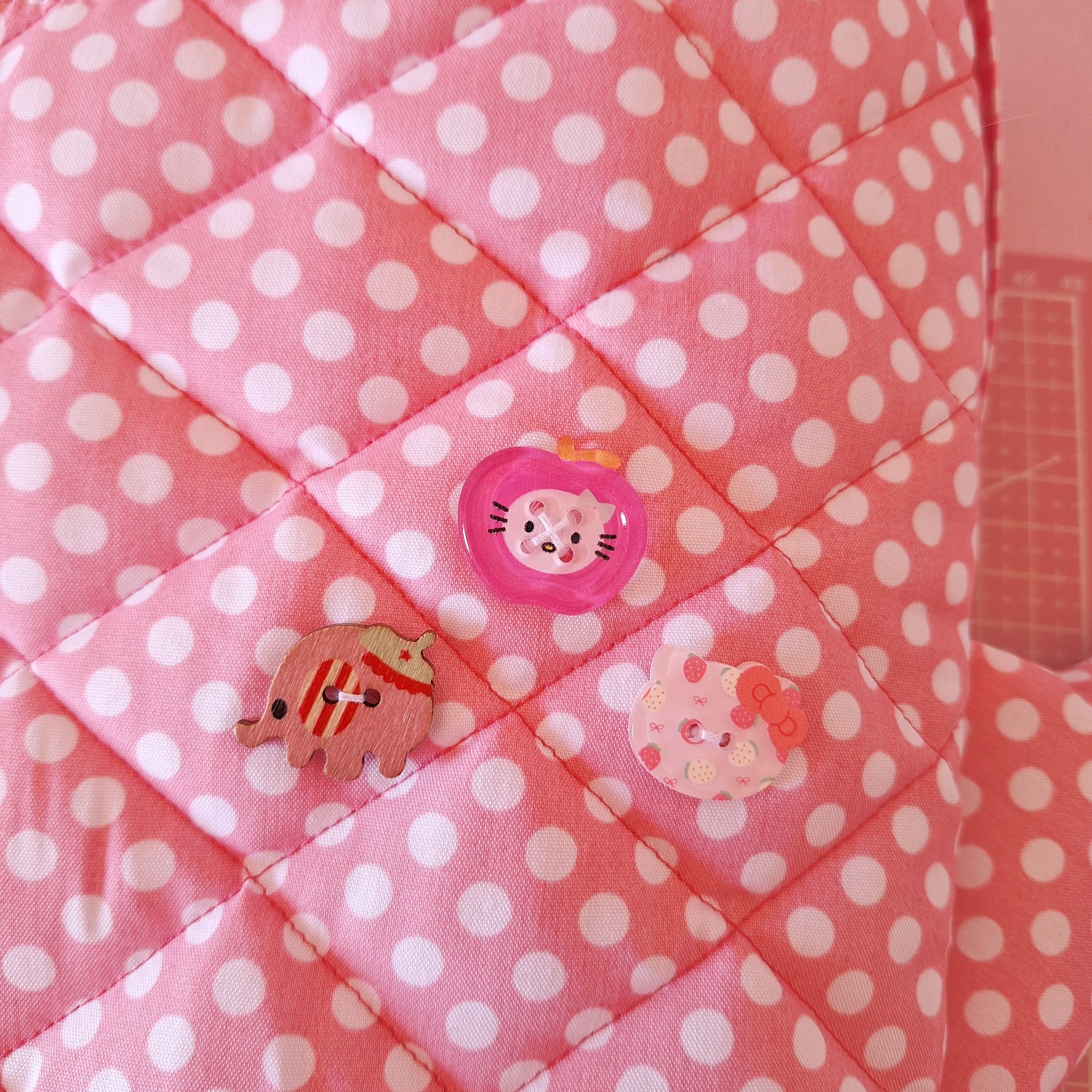 Bolso de tiburón rosa