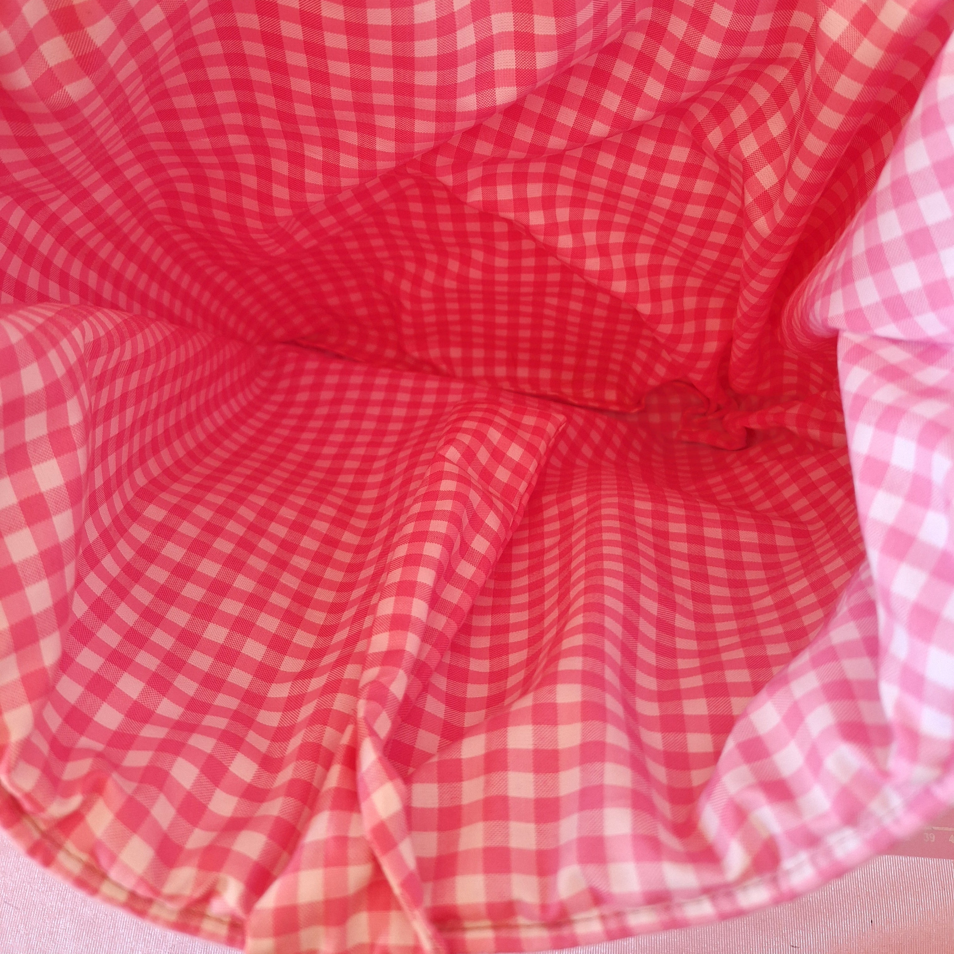 Bolso de tiburón rosa